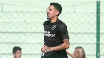 Botafogo afasta jogador Kaue após acusação de agressão pela ex-namorada
