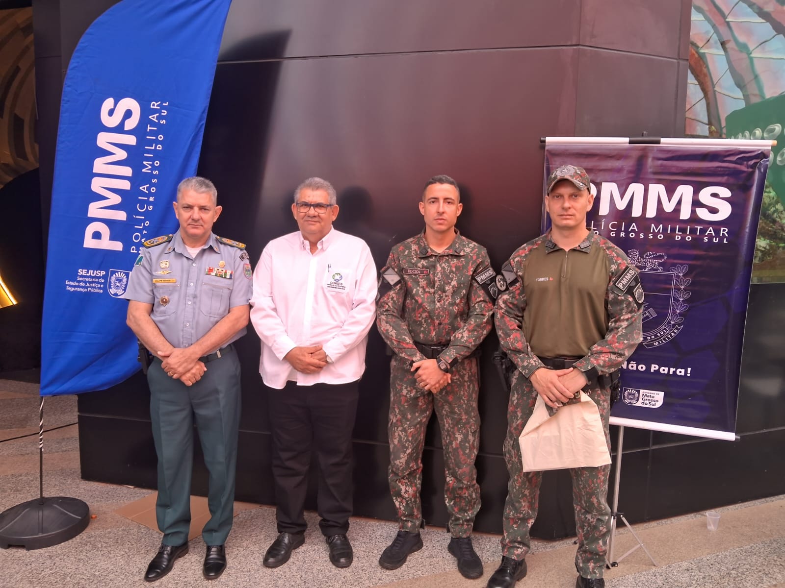 Polícia Militar Ambiental - PMA  homenageia diretor da Fetracom-MS