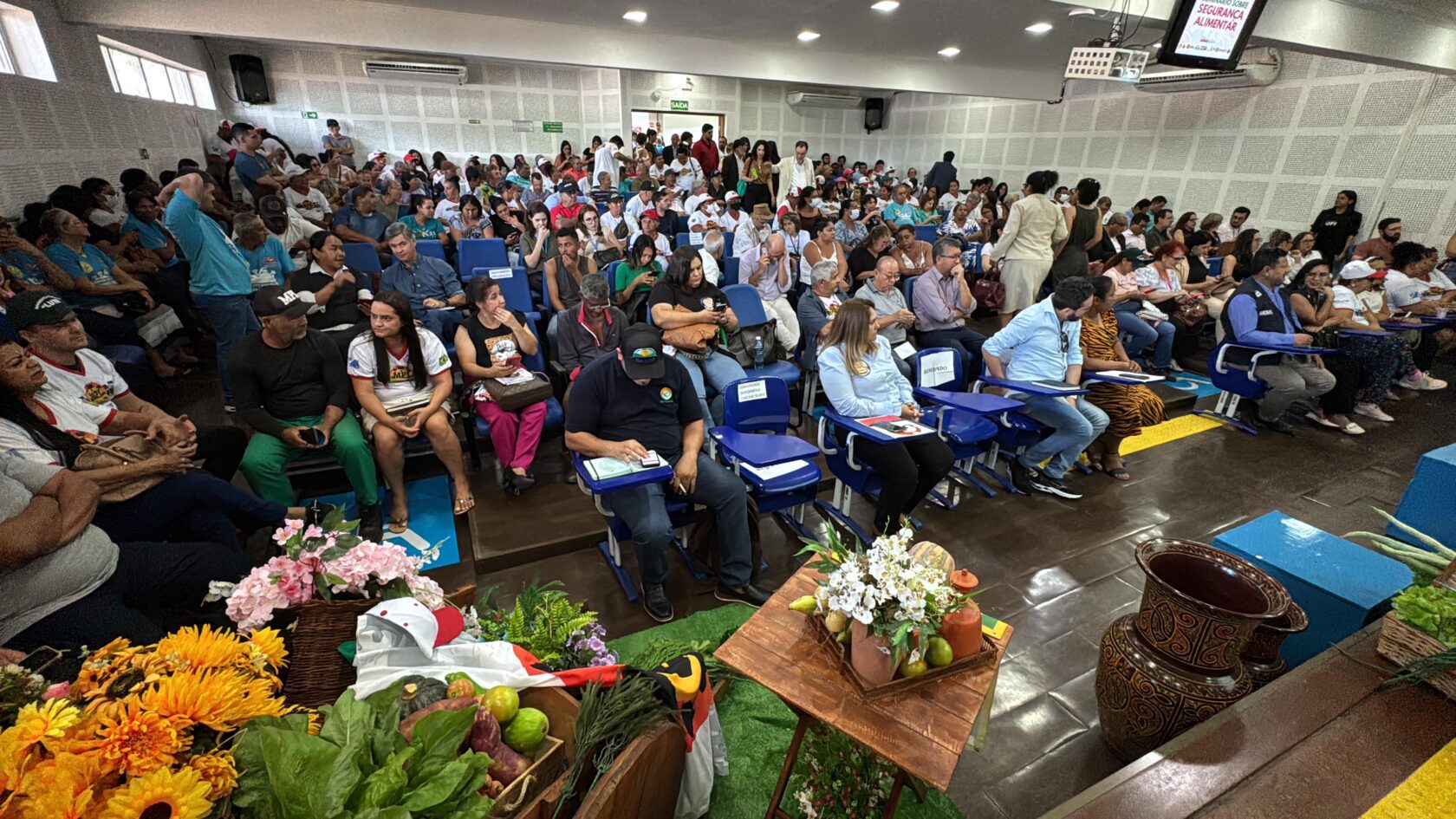 De secretaria própria à agroindústria, movimentos entregam carta com demandas por segurança alimentar