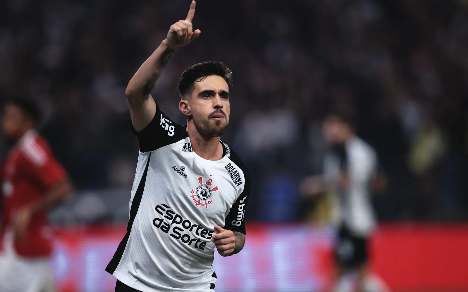Corinthians prepara lista de dispensáveis com 12 nomes