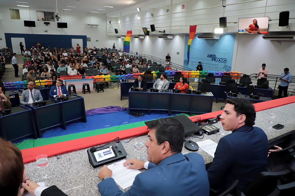 Representatividade e respeito são enfatizados em Sessão Solene para homenagear comunidade LGBTQIA+