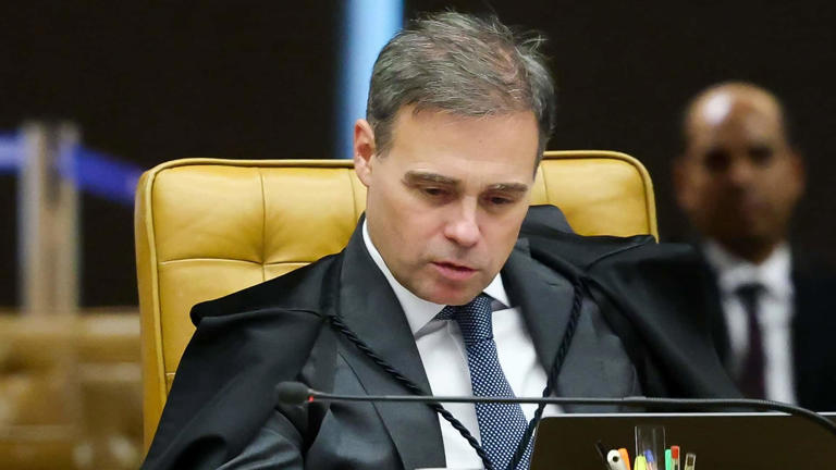 PF encontra mensagens entre Castro e Mendonça sobre Cabral: "Amigo, preciso falar"