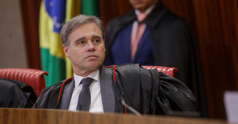 Mendonça autoriza bloqueio de R$ 1,9 bilhão em bens no exterior ligados ao Banco Master