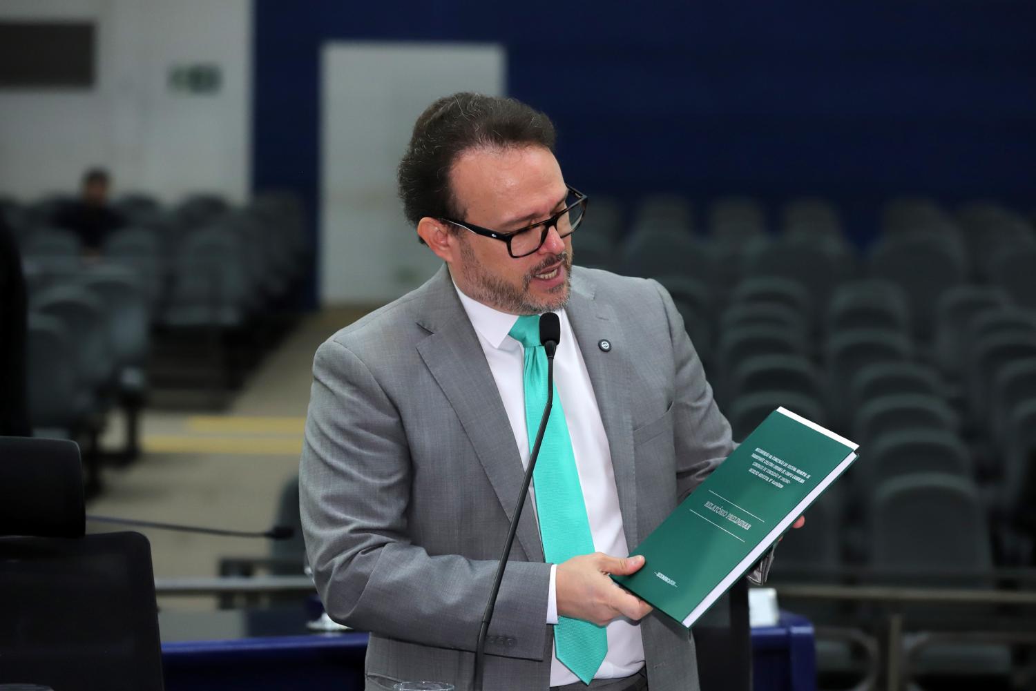 Após cobrança da Câmara, interventores atualizam situação do transporte público; vereadores cobram renovação da frota