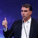 Valdemar e Damares tentam apaziguar relação entre Michelle e Flávio Bolsonaro