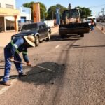 Equipes tapam mais de 20 mil buracos nas ruas em julho 